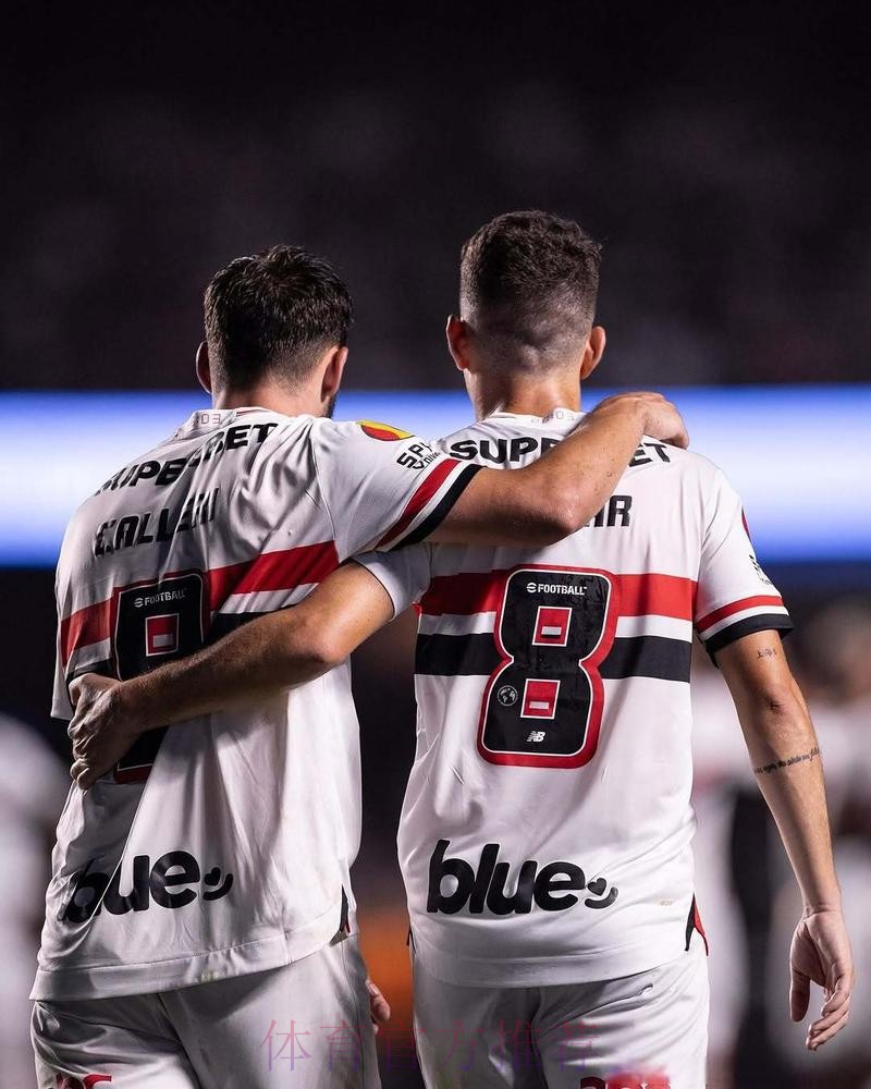 斯基拉:阿莱格里执教首选是皇马 他正等齐祖离任 斯基拉:阿莱格里执教首选是皇马 他正等齐祖离任